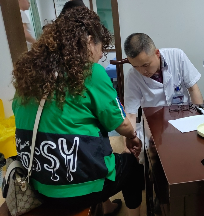 天冷不穿秋褲，老了真的會(huì)得&ldquo;老寒腿&rdquo;？瀘州醫(yī)生這樣說(shuō)